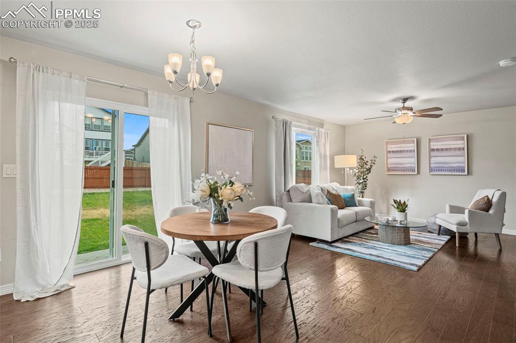 Image 10 of 32: Dining Area