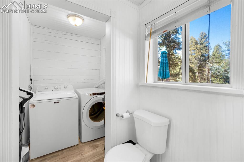 Image 13 of 31: Bathroom