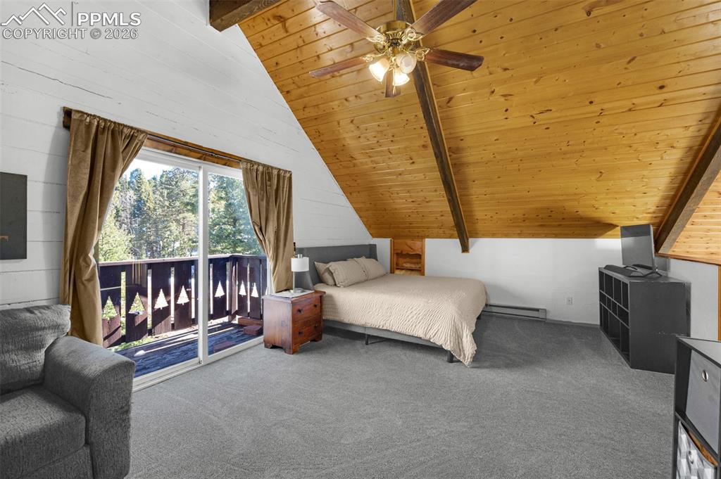 Image 14 of 31: Bedroom