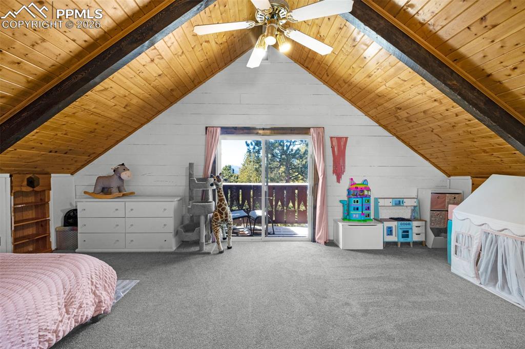 Image 17 of 31: Bedroom