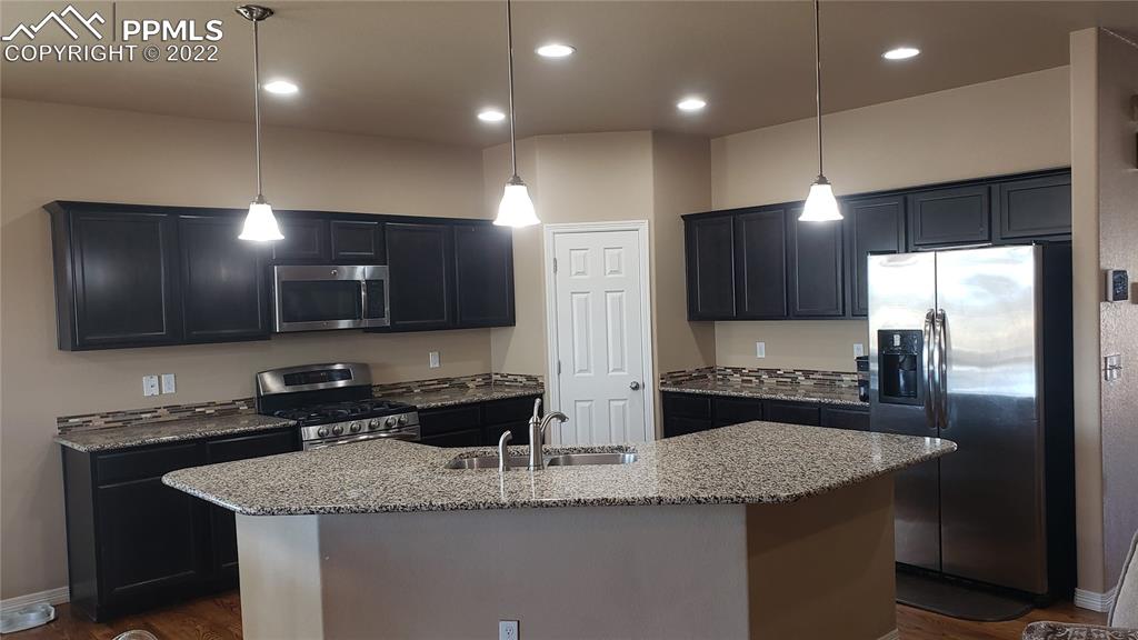 Listing 5987644, Image 3 of 27