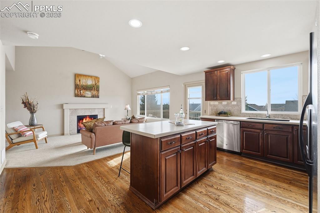 Image 14 of 42: Kitchen