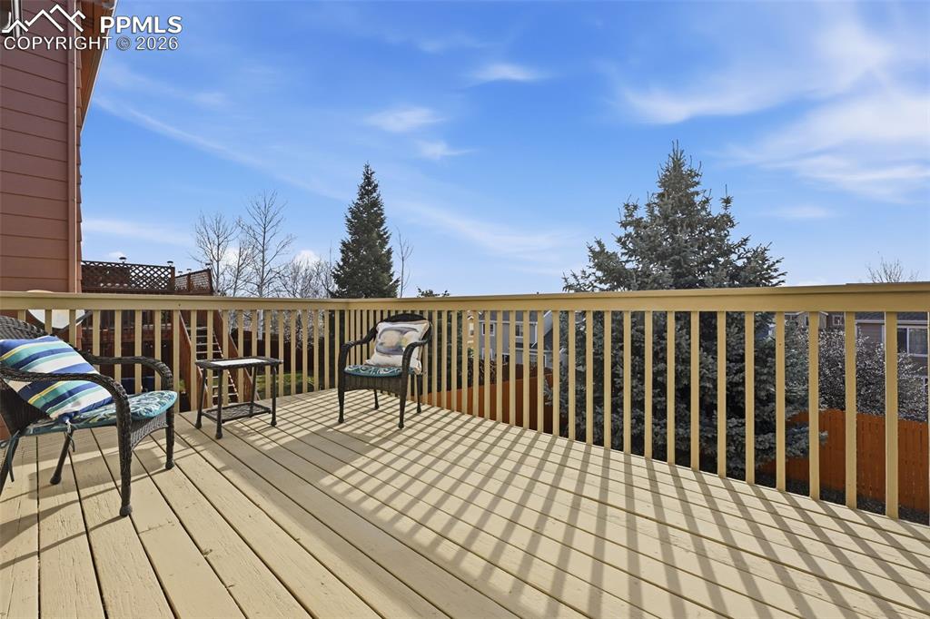 Image 19 of 42: Deck