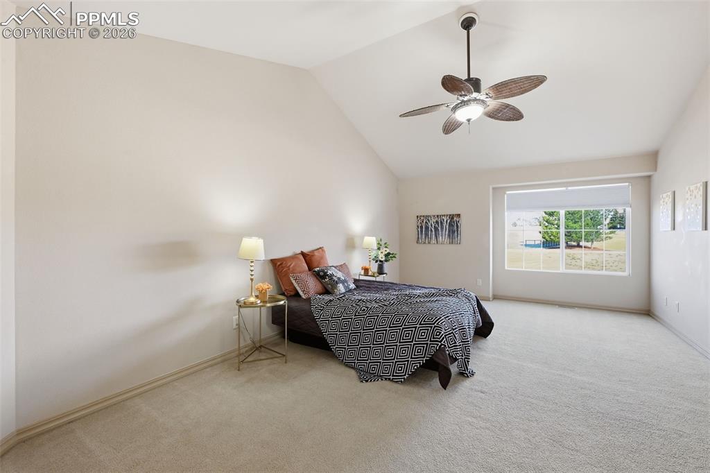 Image 22 of 42: Bedroom