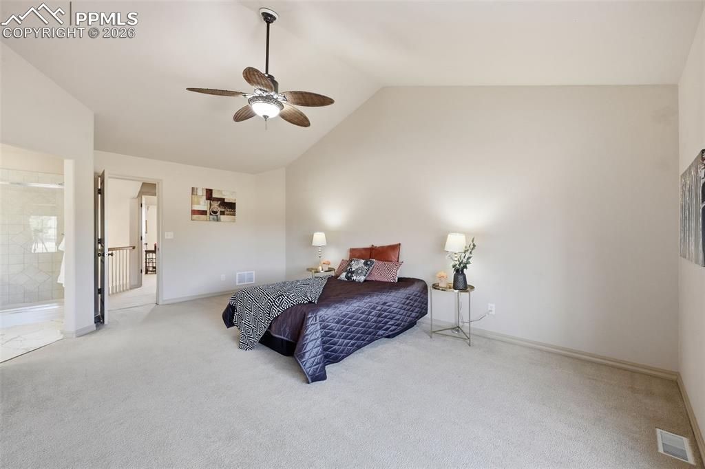 Image 23 of 42: Bedroom