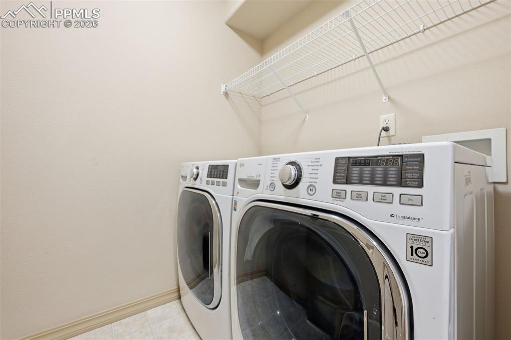 Image 30 of 42: Laundry