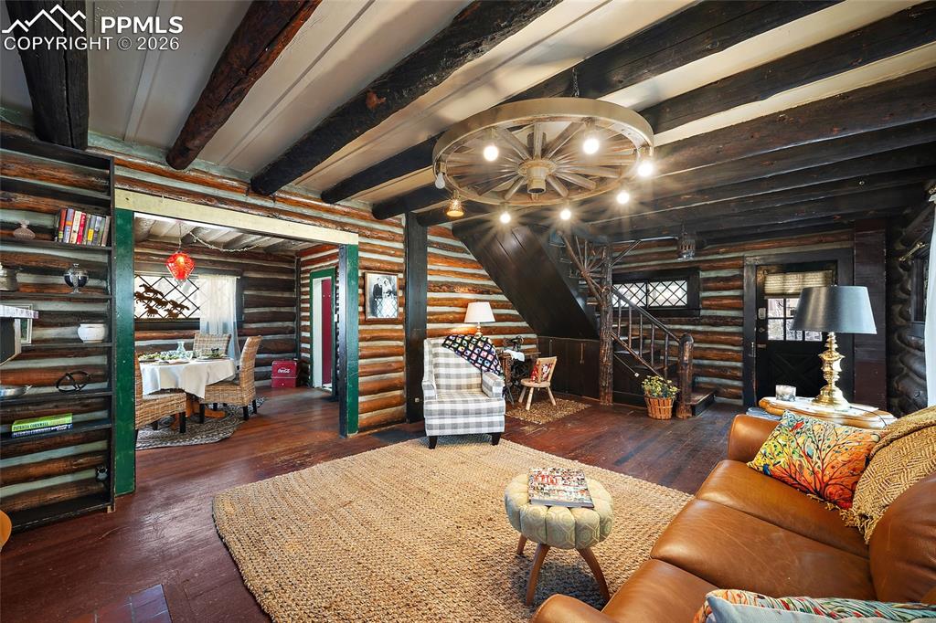 Image 7 of 37: Living Room