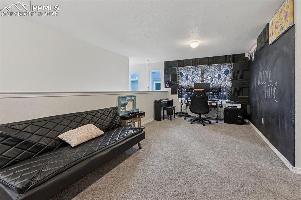 Image 12 of 28: Office