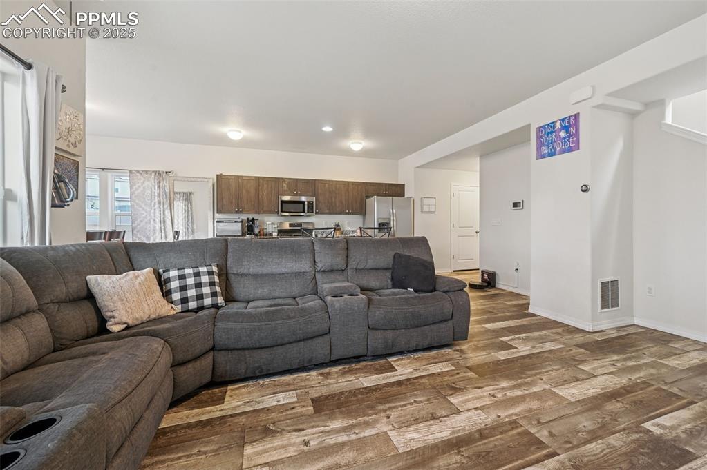 Image 5 of 28: Living Room