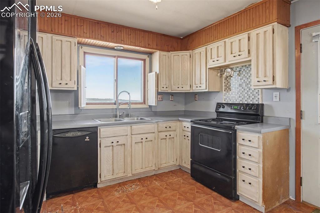 Image 18 of 42: No Description Available