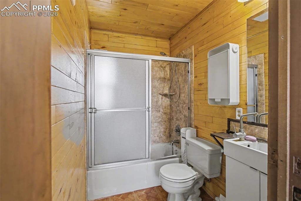 Image 21 of 42: No Description Available