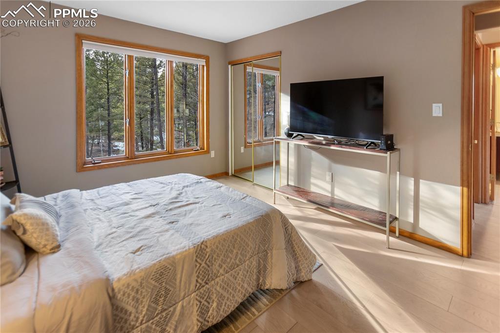 Image 17 of 37: Bedroom 3