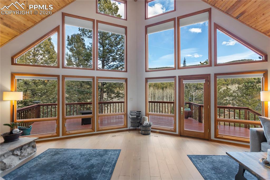 Image 2 of 37: Living Room