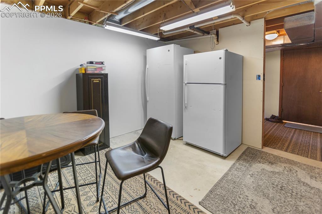 Image 28 of 37: Lower Level Bonus Room