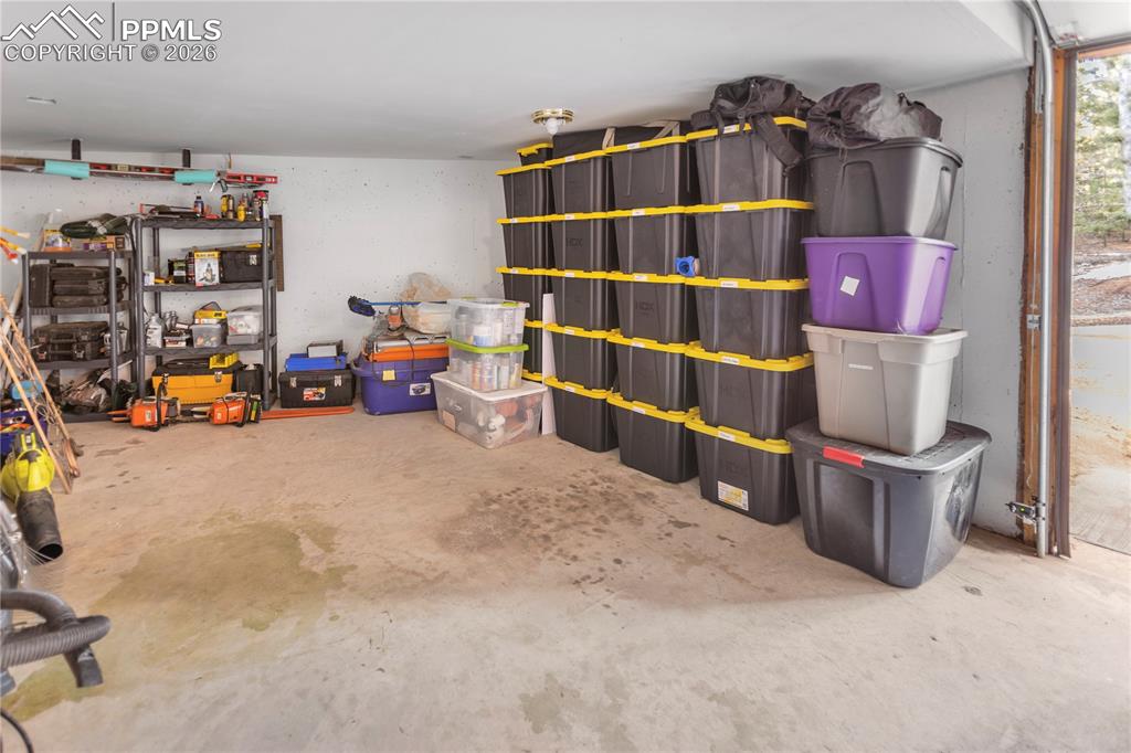 Image 34 of 37: Workshop Area