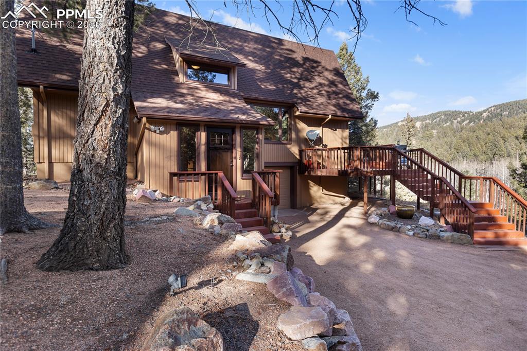 Image 37 of 37: Lower Level Entry