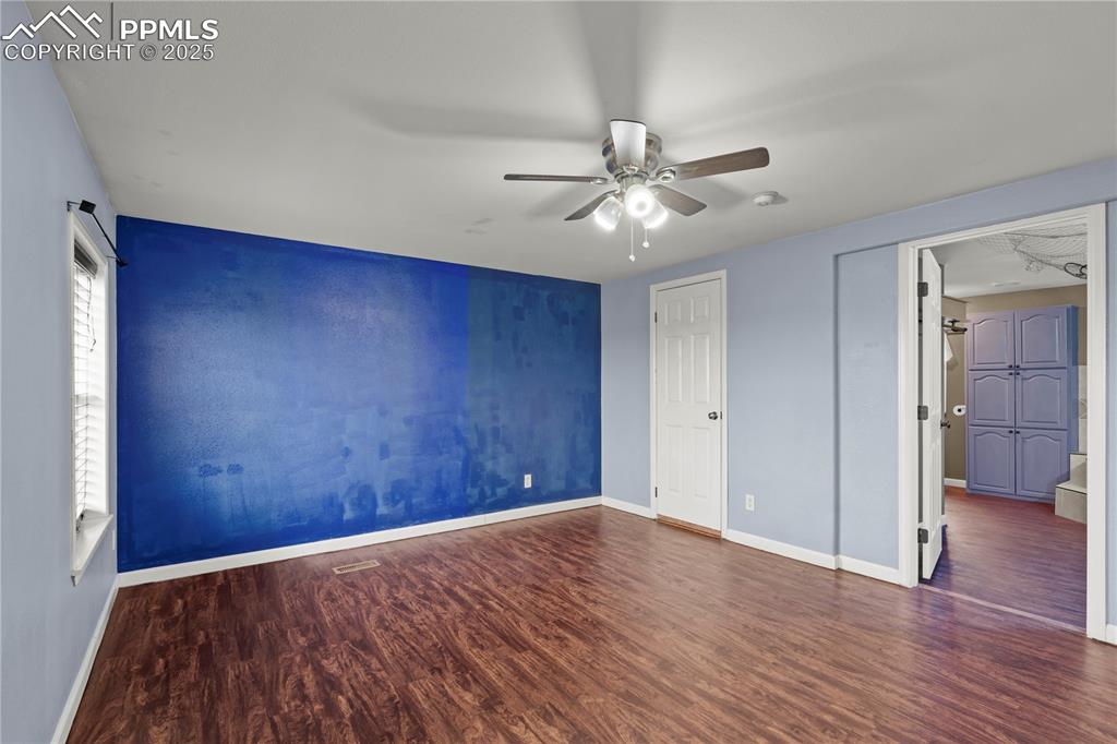 Image 23 of 35: Master Bedroom