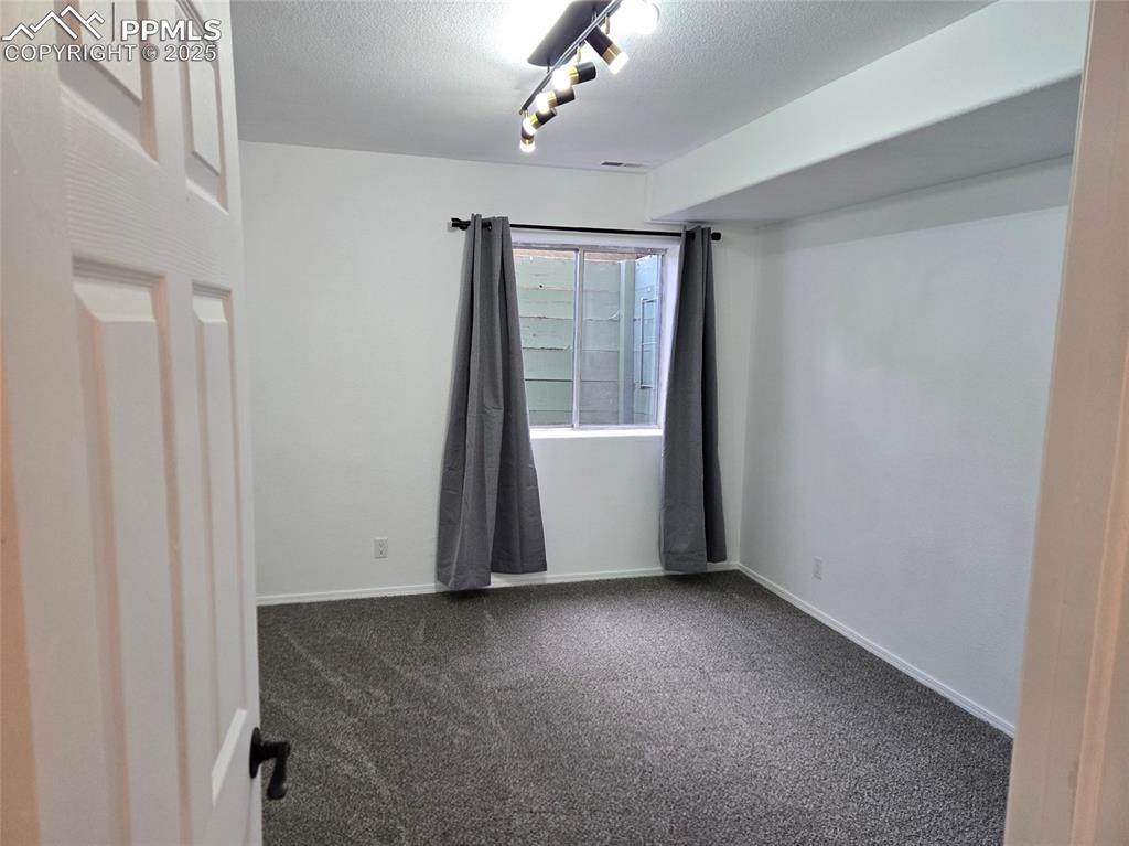 Image 16 of 17: No Description Available