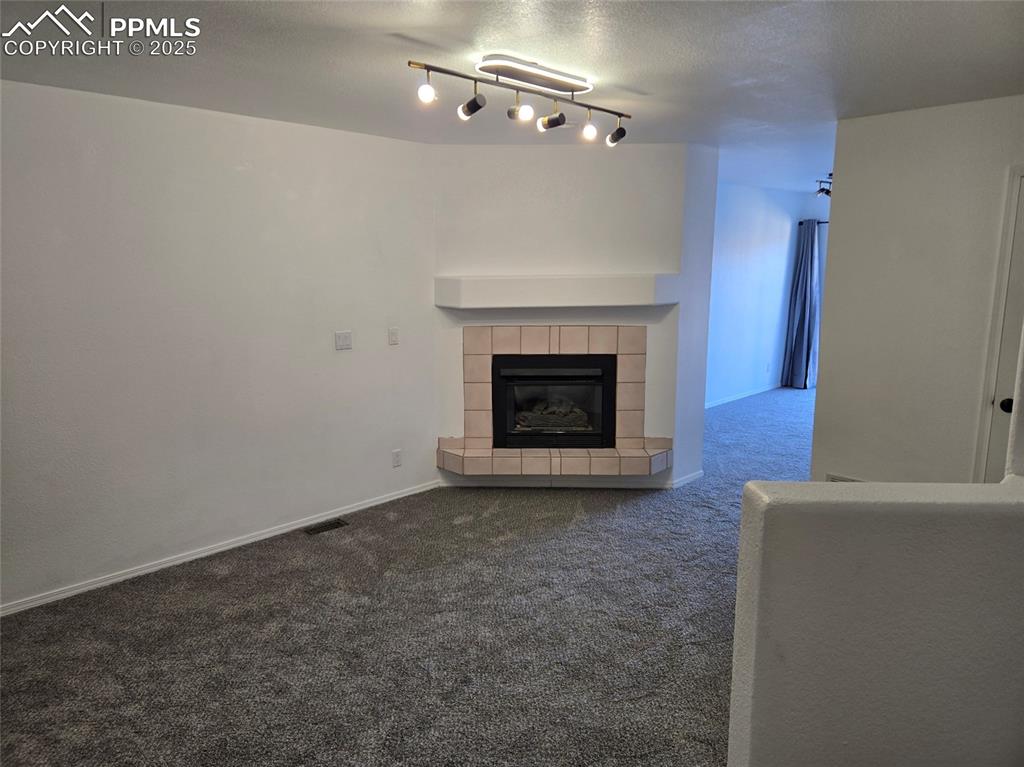 Image 3 of 17: No Description Available