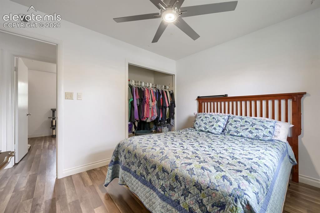 Image 13 of 28: Bedroom