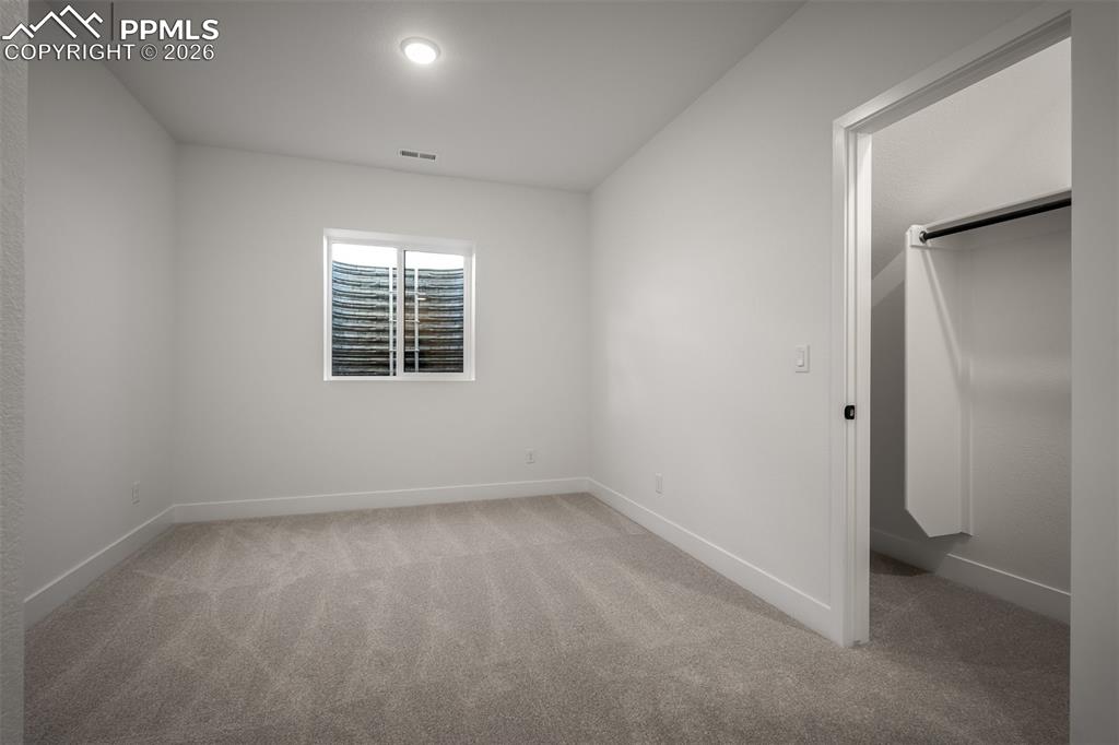 Image 37 of 40: Bedroom