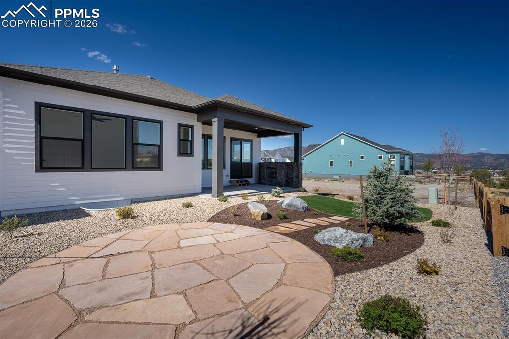 Image 39 of 40: Back of Structure