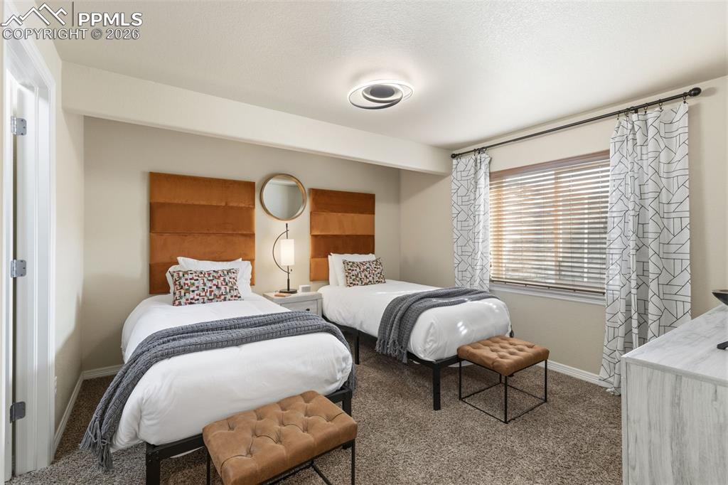 Image 29 of 35: Bedroom