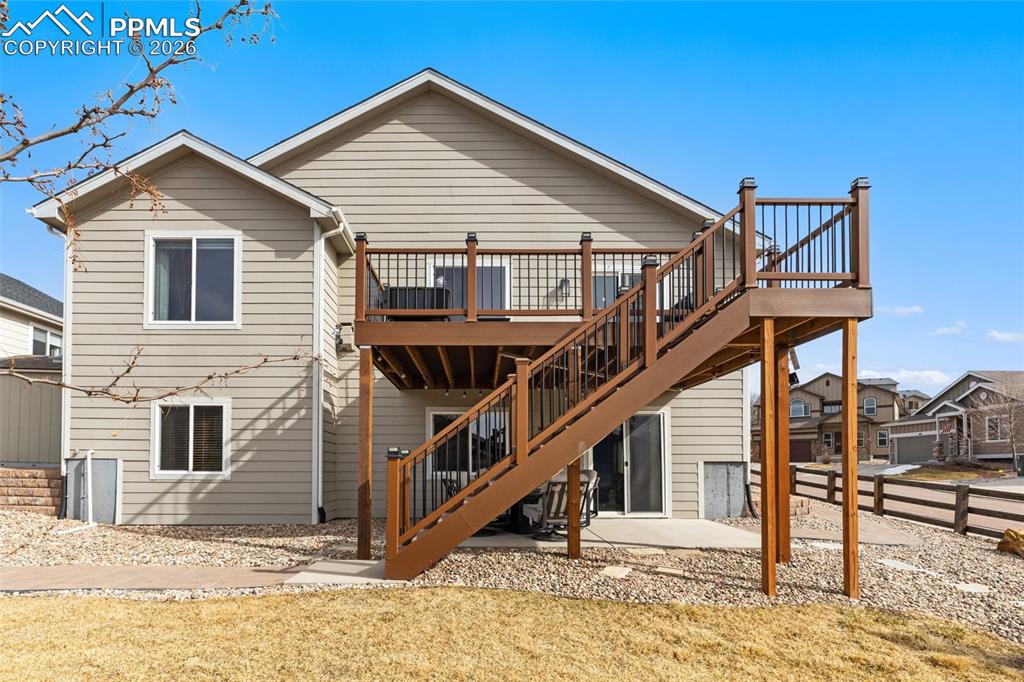 Image 34 of 35: Back of Structure