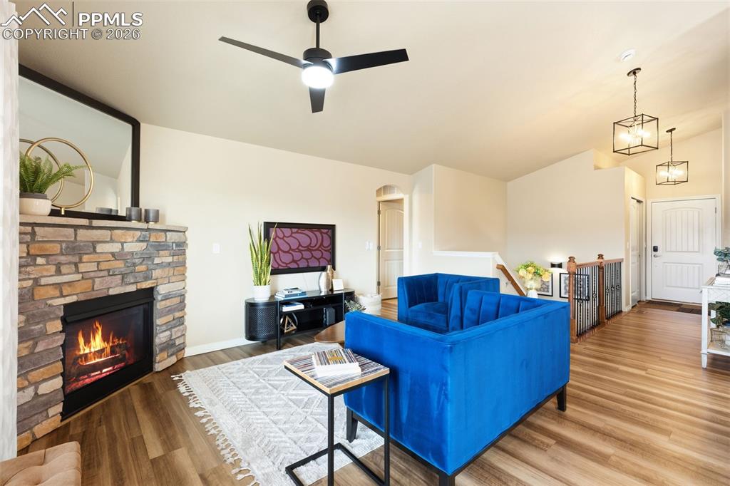 Image 6 of 35: Living Room