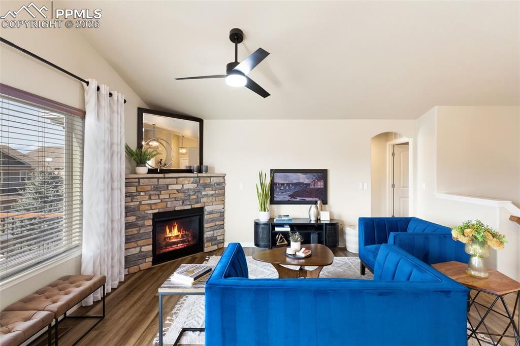 Image 7 of 35: Living Room