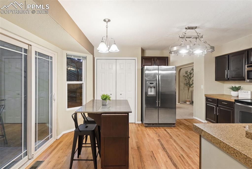 Image 13 of 37: Kitchen