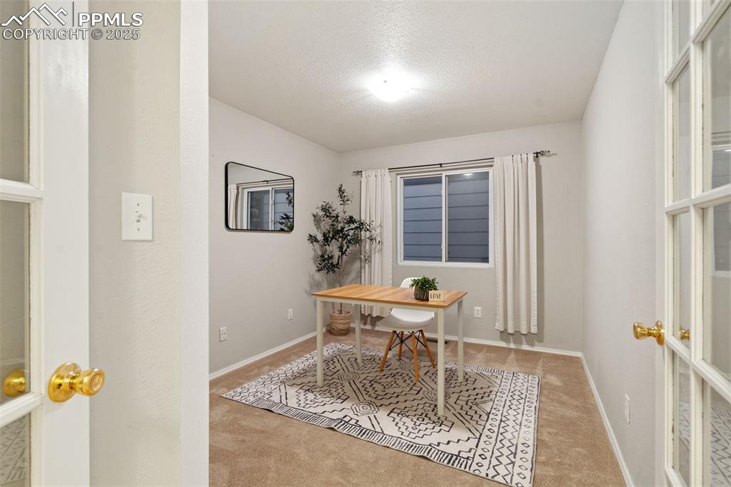 Image 17 of 37: Office