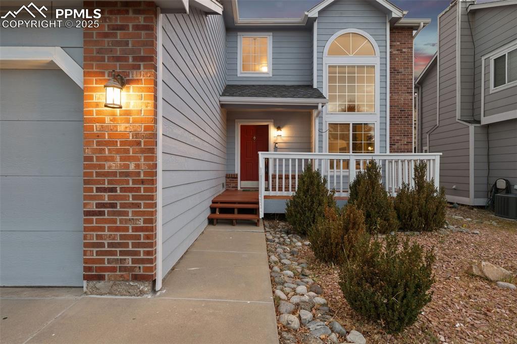 Image 4 of 37: Entry