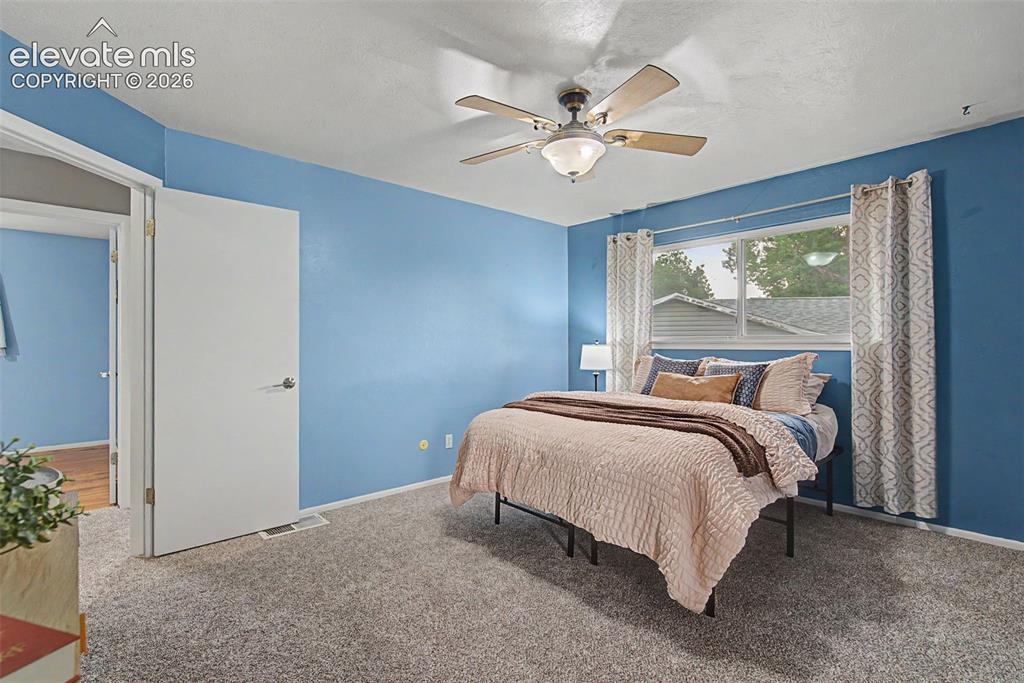 Image 18 of 47: Bedroom