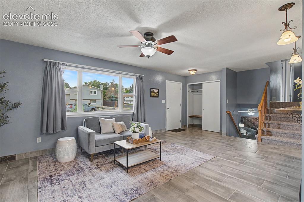 Image 8 of 47: Living Room