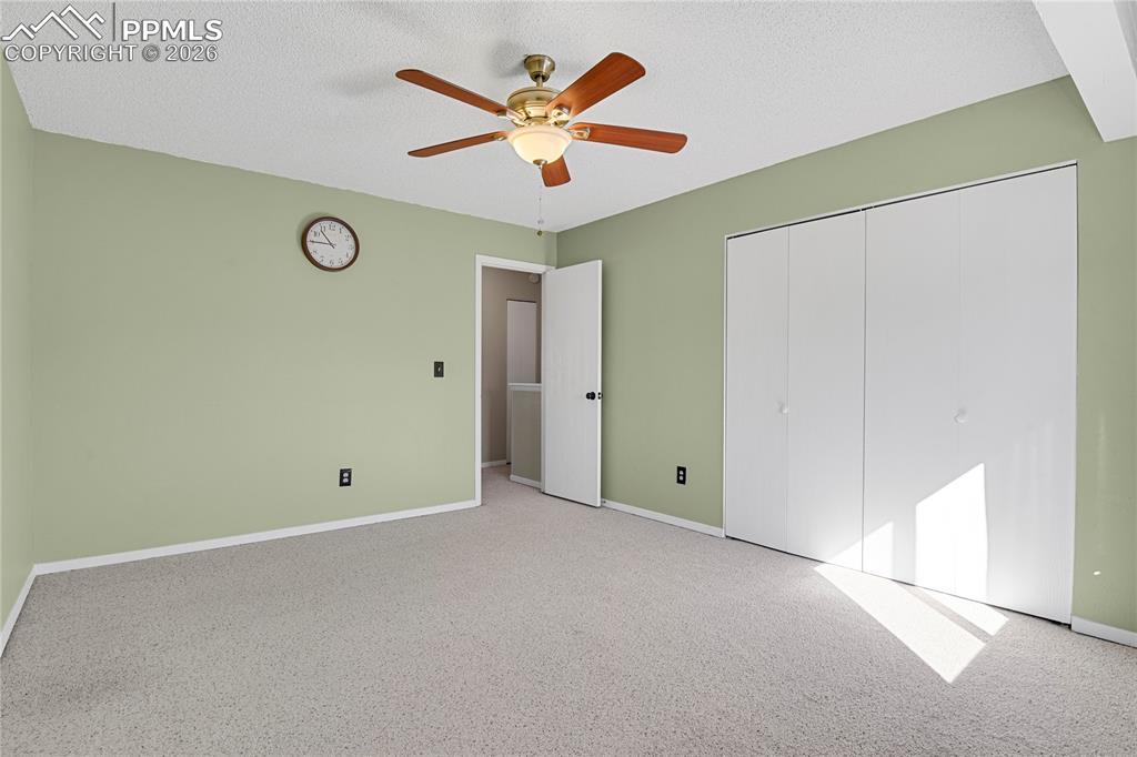 Image 16 of 28: Bedroom
