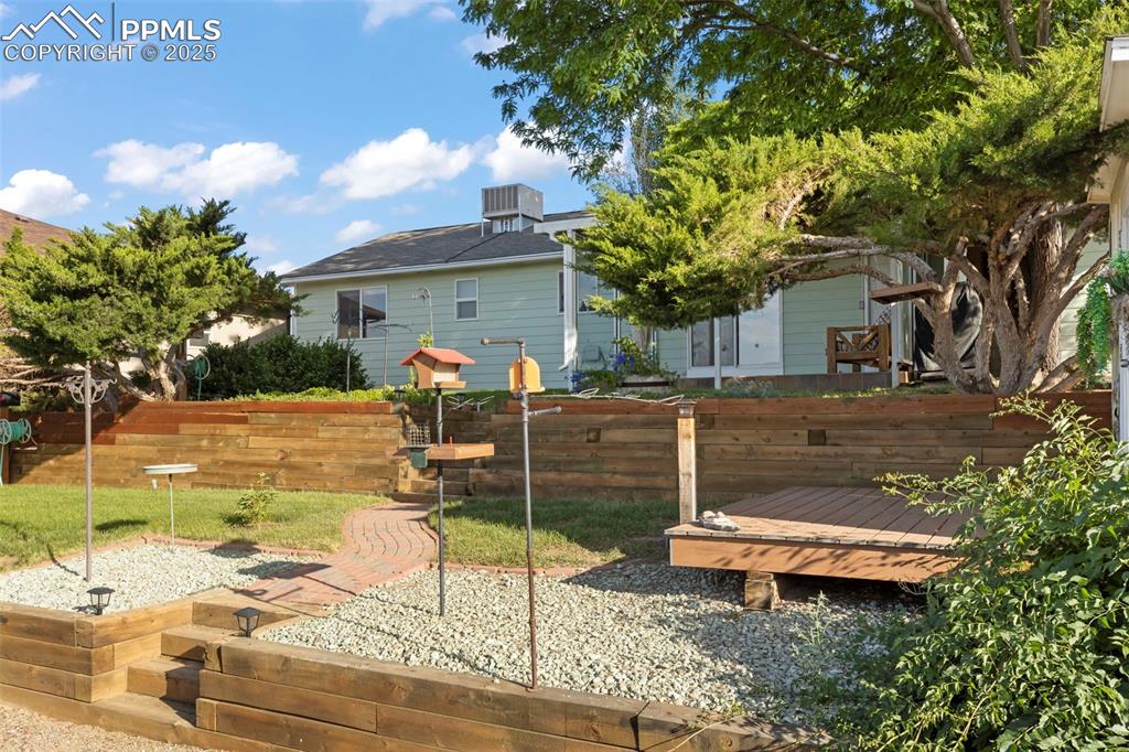 Image 19 of 27: View of yard