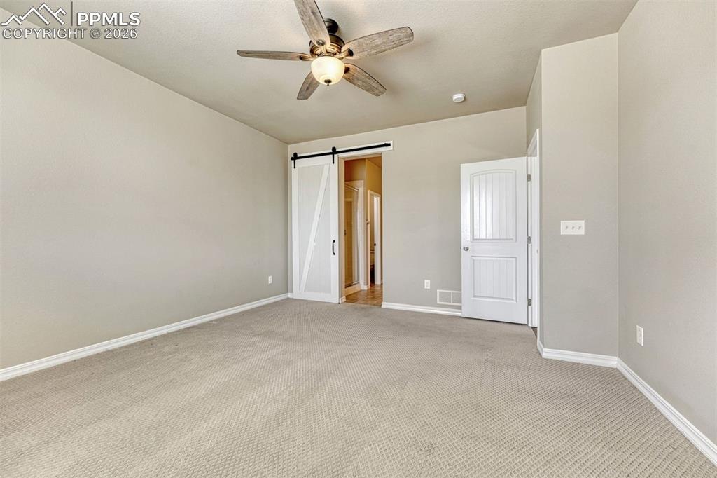 Image 17 of 42: Bedroom