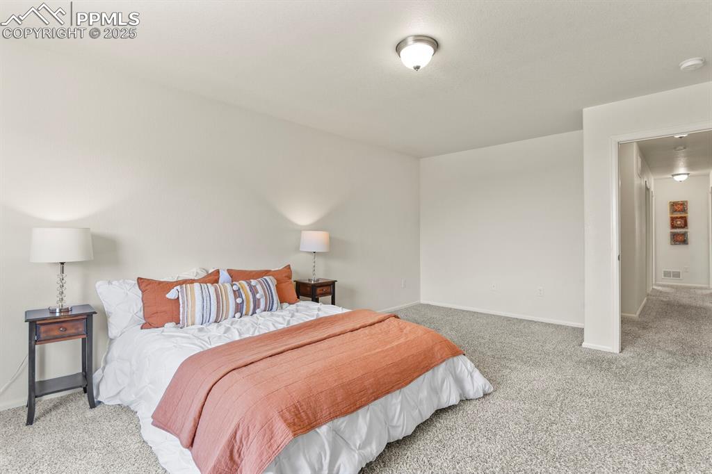 Image 19 of 36: Master Bedroom