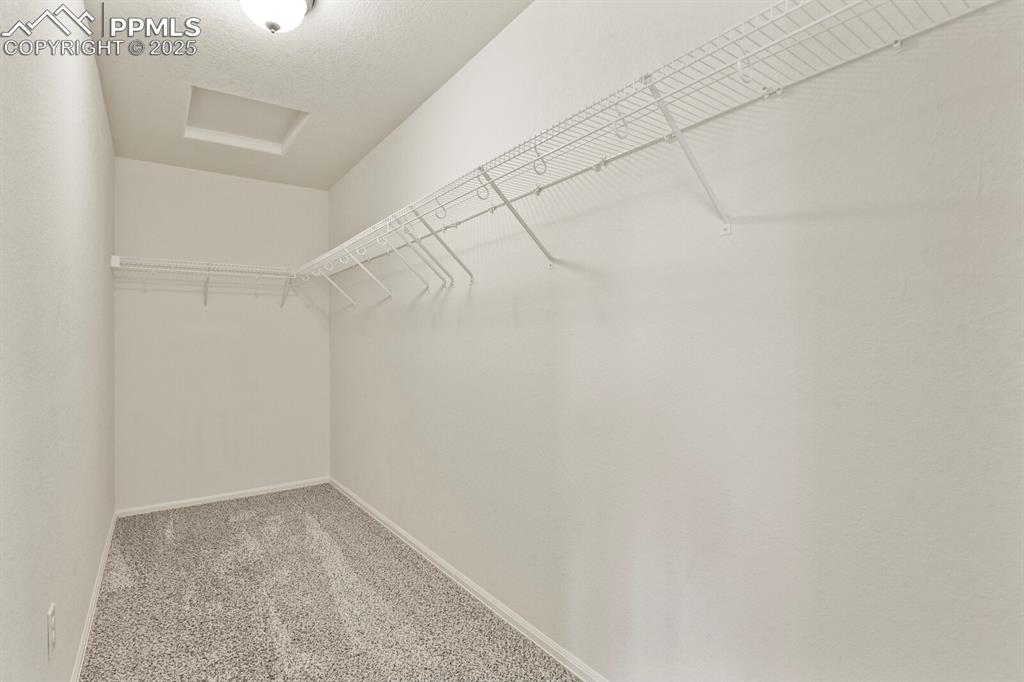 Image 24 of 36: Large closet