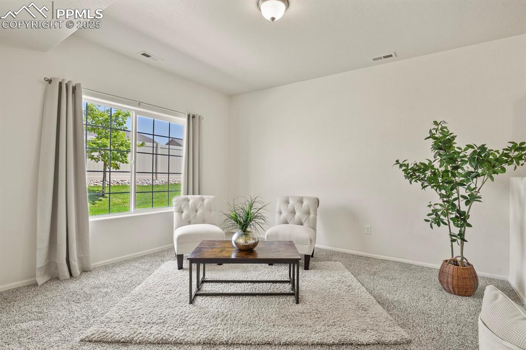Image 6 of 36: Sitting Room