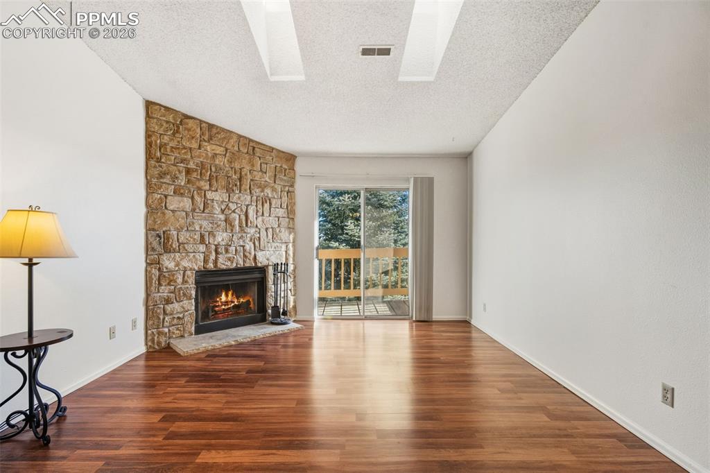 Image 6 of 48: Living Room