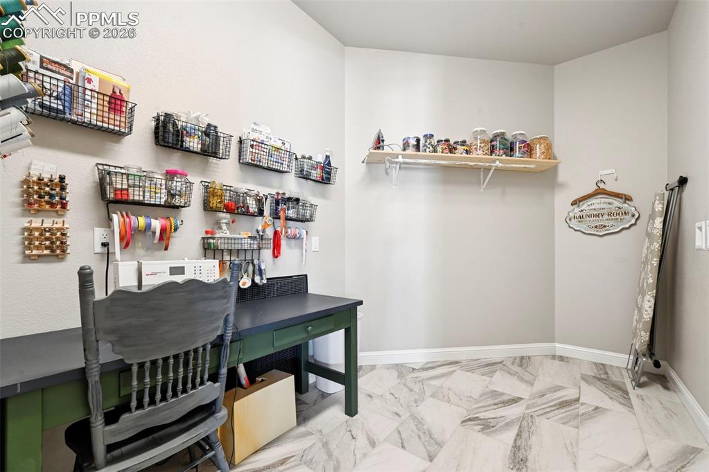 Image 35 of 50: Bathroom