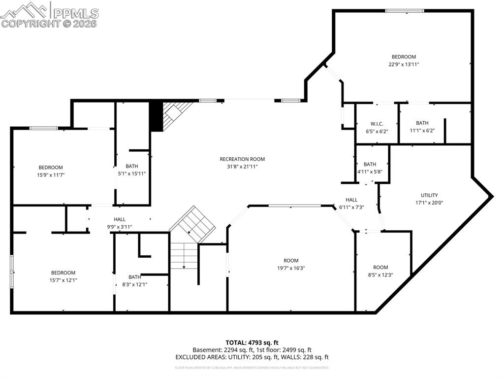 Image 49 of 50: Yard