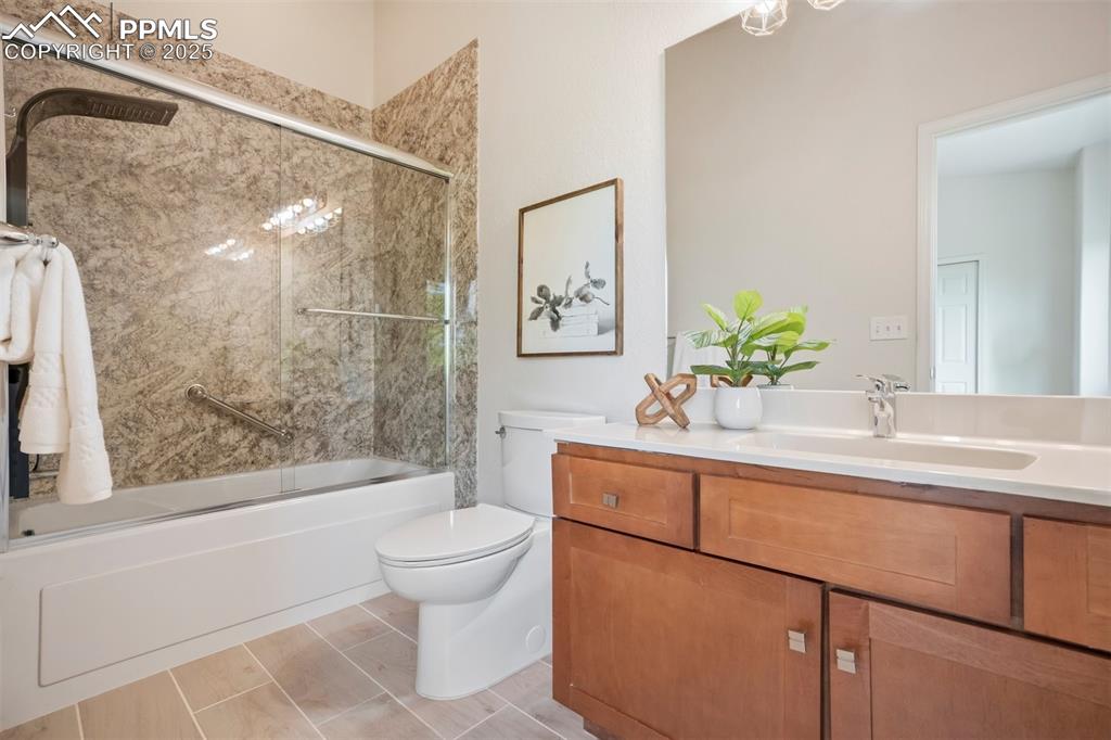 Image 17 of 29: Remodeled en suite primary bathroom