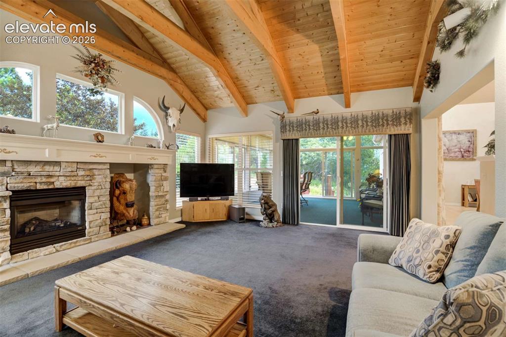 Image 12 of 50: Living Room