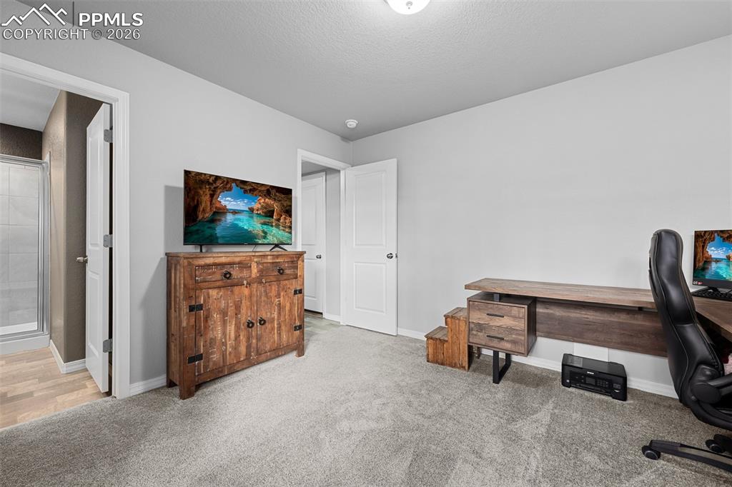 Image 10 of 34: Office