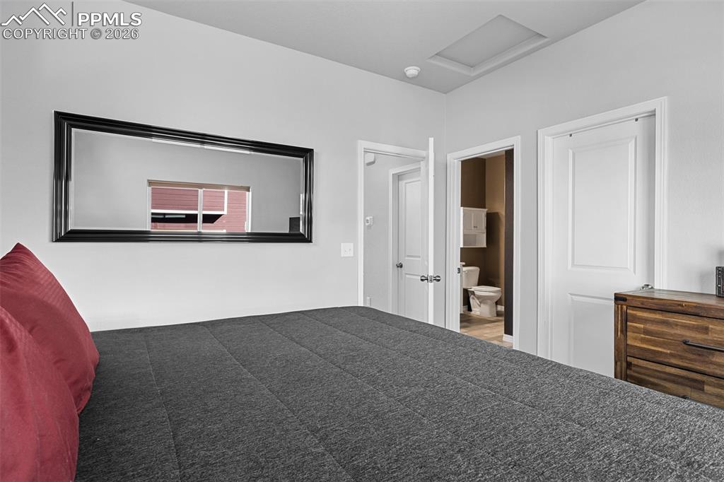 Image 27 of 34: Bedroom