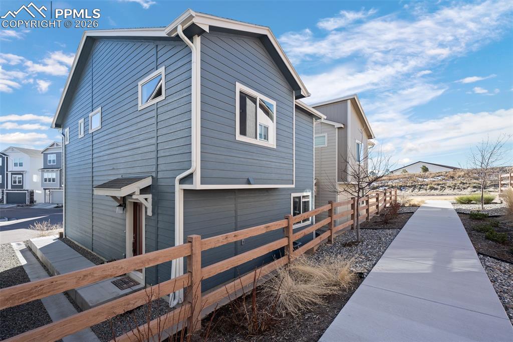 Image 32 of 34: Side of Structure