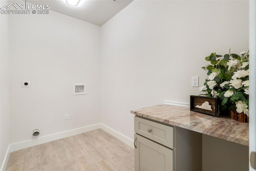 Image 38 of 47: Laundry